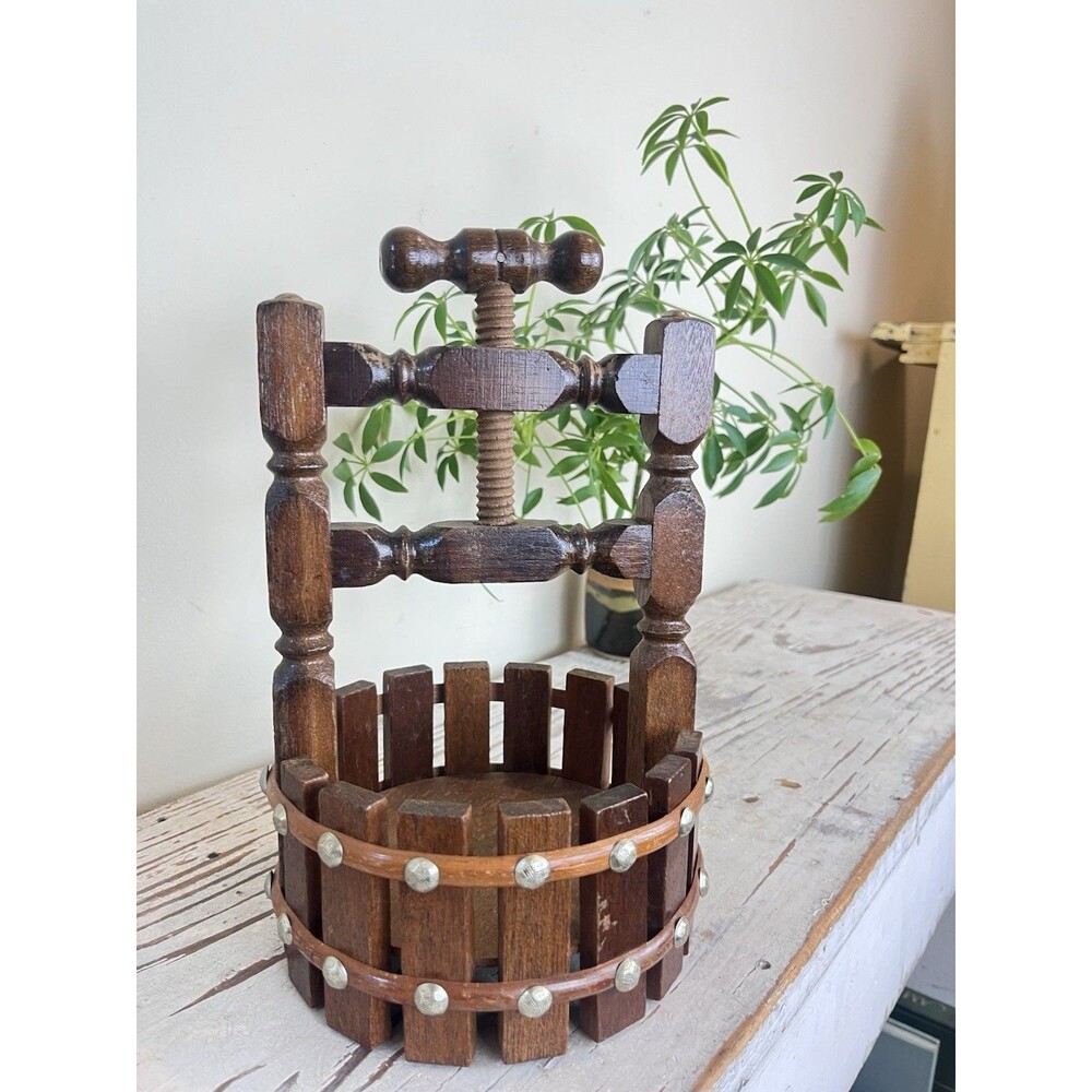 Vintage Wooden Wishing Well Nut Cracker Basket Bowl Hand Crank Cottage Charm